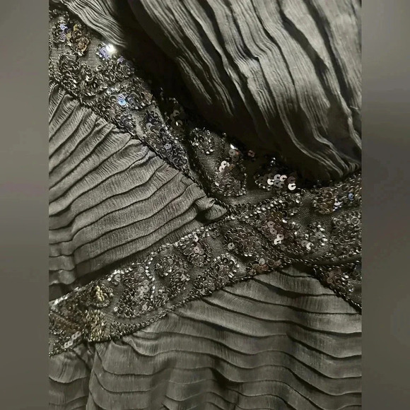 Tadashi shoji Navy sequined details dress size 8 - Picture 9 of 13